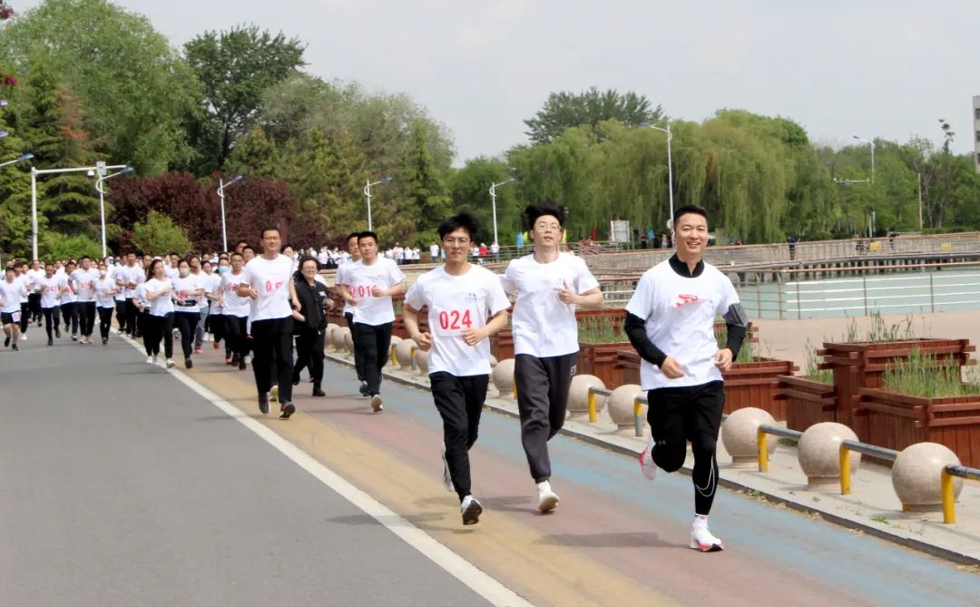 alt 图片